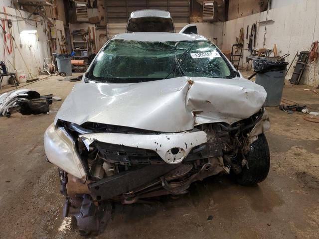 5YFBU4EE2DP148879 - 2013 TOYOTA COROLLA BASE SILVER photo 5