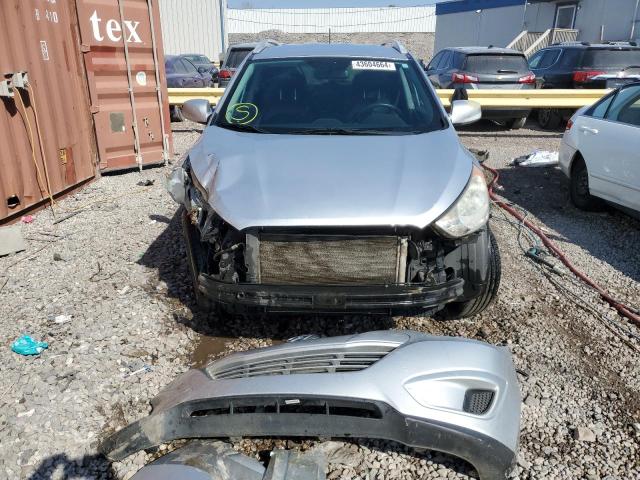 KM8JU3AC3BU175692 - 2011 HYUNDAI TUCSON GLS SILVER photo 5