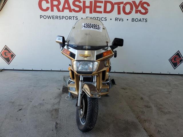 1HFSC1463FA121991 - 1985 HONDA GL1200 L GOLD photo 3