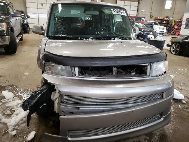 JTLKT324864124394 - 2006 TOYOTA SCION XB Grau Foto 5