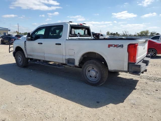 1FT8W2BA3PEC54298 - 2023 FORD F250 SUPER DUTY WHITE photo 2