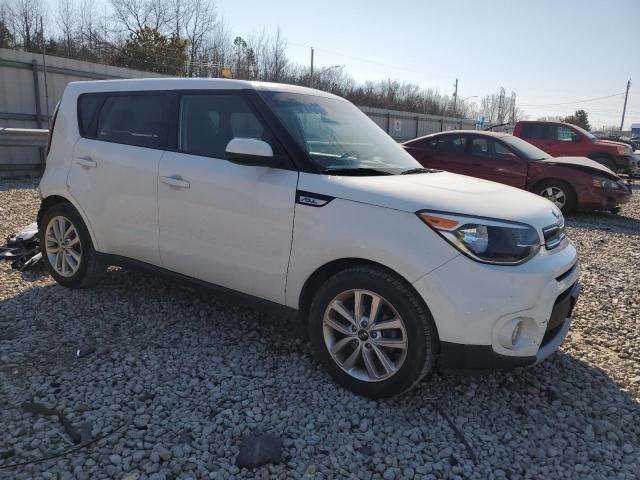 KNDJP3A51K7007674 - 2019 KIA SOUL + WHITE photo 4