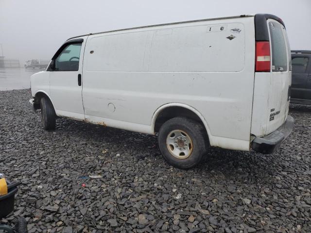 1GTZGFAA6A1159601 - 2010 GMC SAVANA G2500 WHITE photo 2