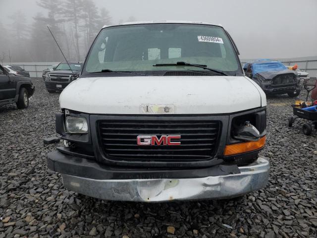 1GTZGFAA6A1159601 - 2010 GMC SAVANA G2500 WHITE photo 5