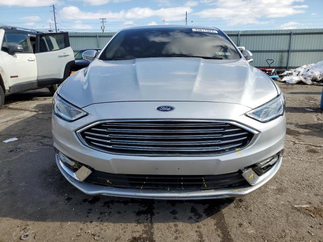 3FA6P0T9XHR165684 - 2017 FORD FUSION SE SILVER photo 5