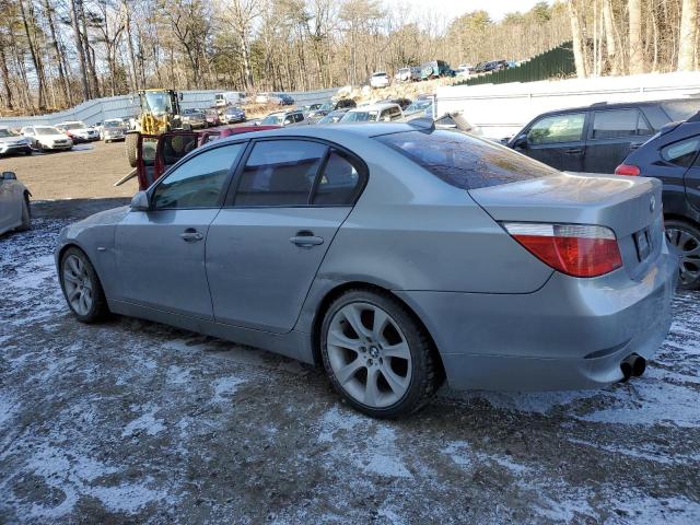 WBANB33574B087556 - 2004 BMW 545 I GRAY photo 2