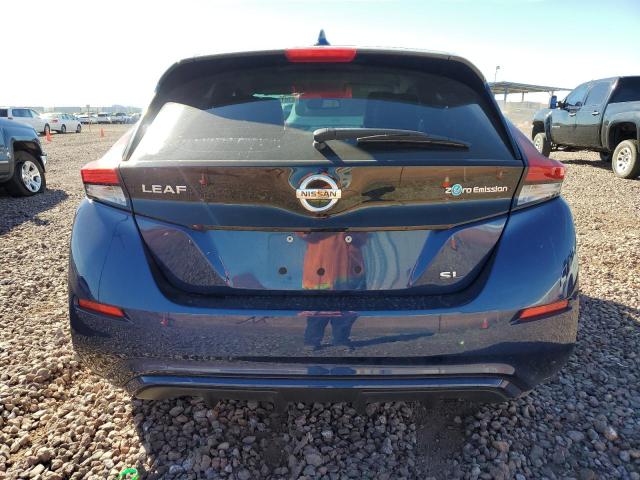 1N4AZ1CP6JC303749 - 2018 NISSAN LEAF S BLUE photo 6