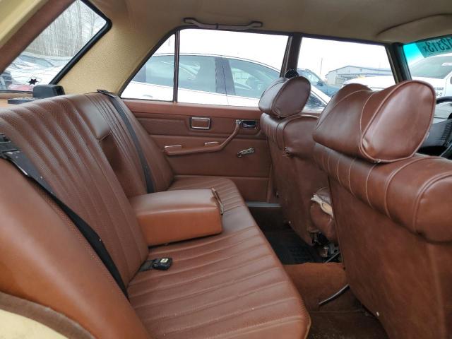 11511712064168 - 1975 MERCEDES-BENZ 240D GOLD photo 10