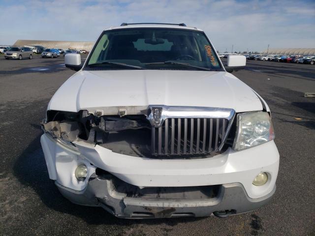 5LMFU27R43LJ37677 - 2003 LINCOLN NAVIGATOR WHITE photo 5