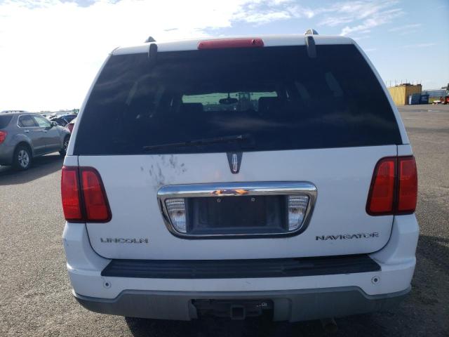 5LMFU27R43LJ37677 - 2003 LINCOLN NAVIGATOR 白色 照片 6