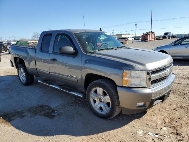 1GCEK19078Z241652 - 2008 CHEVROLET SILVERADO K1500 GRAY photo 4