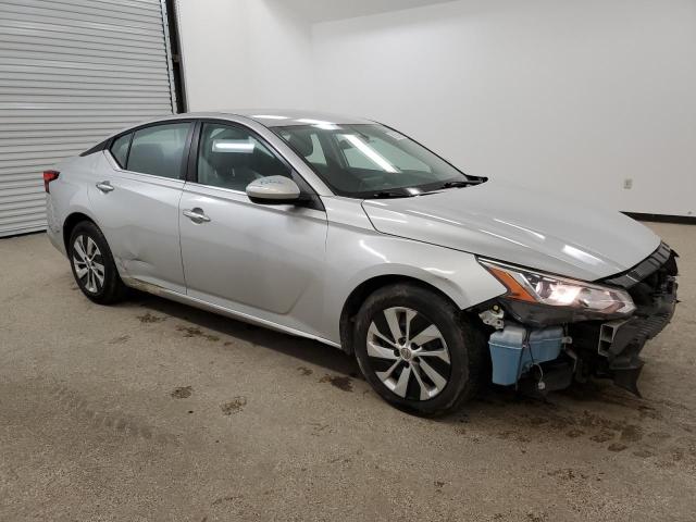 1N4BL4BVXLC218603 - 2020 NISSAN ALTIMA S SILVER photo 4