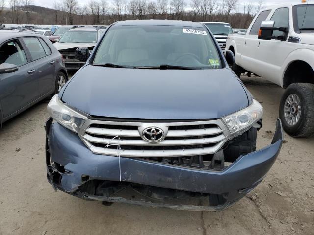 5TDZA3EHXDS044840 - 2013 TOYOTA HIGHLANDER BASE BLUE photo 5