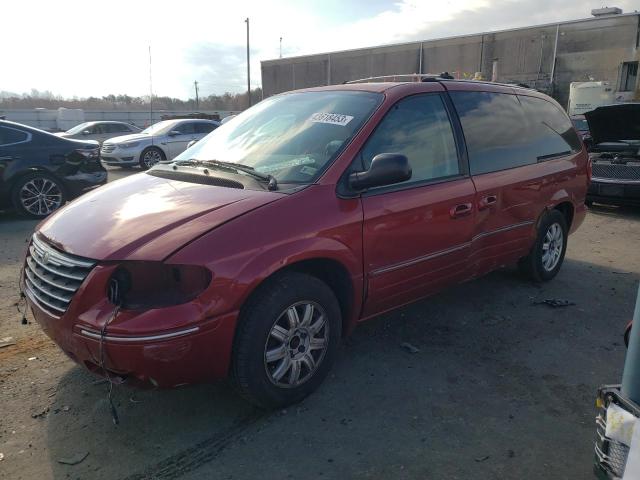 2C4GP64L35R174157 - 2005 CHRYSLER TOWN & COU LIMITED RED photo 1