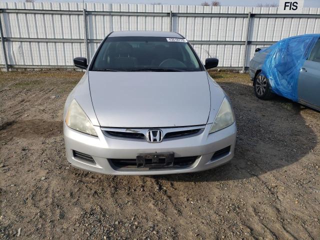 1HGCM56116A015139 - 2006 HONDA ACCORD VALUE SILVER photo 5