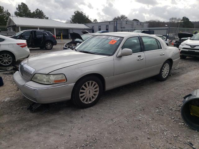 1LNHM81W33Y690840 - 2003 LINCOLN TOWN CAR EXECUTIVE SILVER photo 1