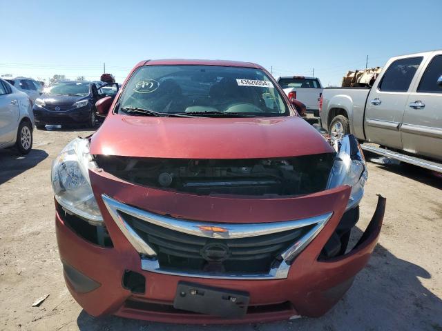 3N1CN7AP4HK442418 - 2017 NISSAN VERSA S RED photo 5