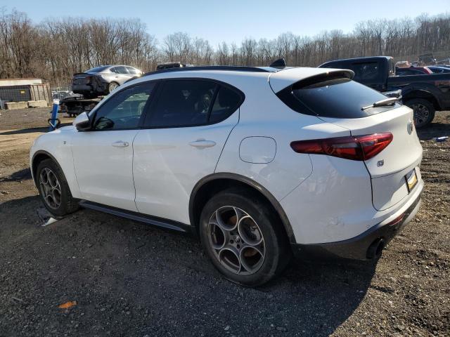 ZASPAKBN2P7D50836 - 2023 ALFA ROMEO STELVIO TI WHITE photo 2