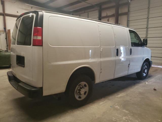 1GCWGAFP1K1369527 - 2019 CHEVROLET EXPRESS G2 WHITE photo 3