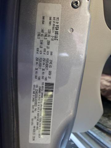 2C4RDGBG8JR209833 - 2018 DODGE GRAND CARA SE GRAY photo 12