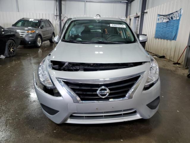 3N1CN7AP7FL949692 - 2015 NISSAN VERSA S SILVER photo 5