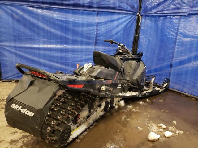 2BPSUWHM1HV000136 - 2017 SKI DOO RENEGADE BLACK photo 4