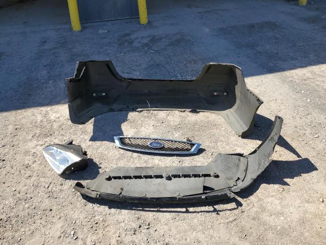 3FAFP31N15R148608 - 2005 FORD FOCUS ZX3 BLACK photo 12