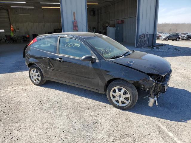 3FAFP31N15R148608 - 2005 FORD FOCUS ZX3 BLACK photo 4