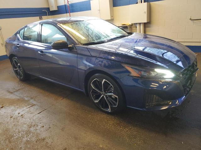 1N4BL4CW5PN354249 - 2023 NISSAN ALTIMA SR BLUE photo 4