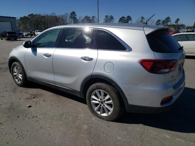 5XYPGDA53KG572611 - 2019 KIA SORENTO LX SILVER photo 2