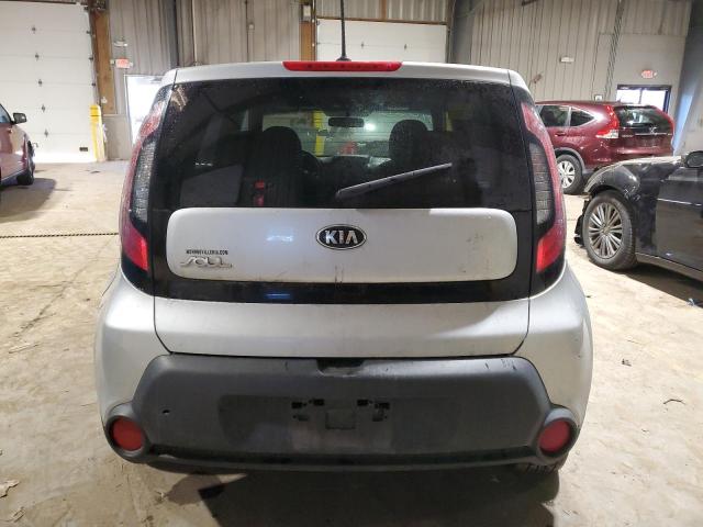 KNDJN2A28F7802863 - 2015 KIA SOUL SILVER photo 6