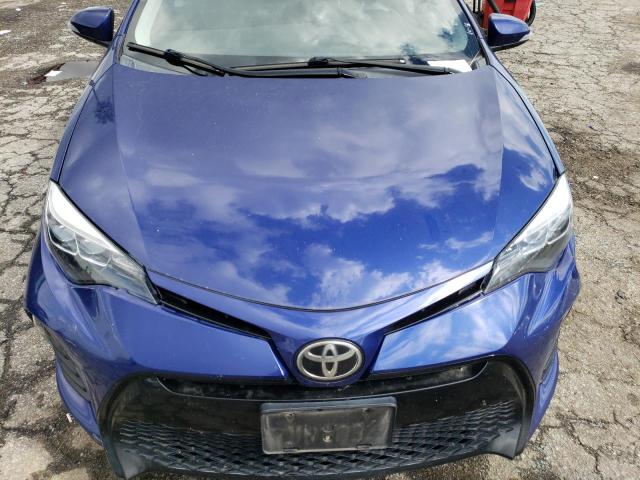 2T1BURHE5HC910651 - 2017 TOYOTA COROLLA L BLUE photo 11