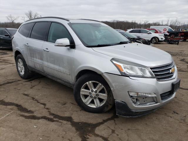 1GNKVJKD3DJ242904 - 2013 CHEVROLET TRAVERSE LT SILVER photo 4