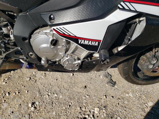 JYARN42E6GA000657 - 2016 YAMAHA YZFR1S TWO TONE photo 7