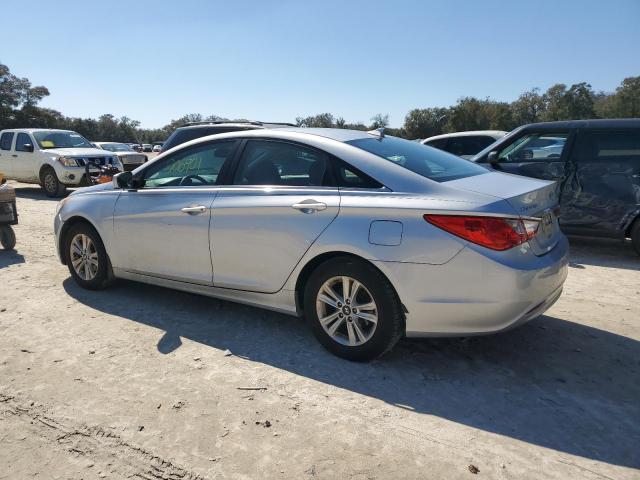 5NPEB4ACXDH795289 - 2013 HYUNDAI SONATA GLS SILVER photo 2