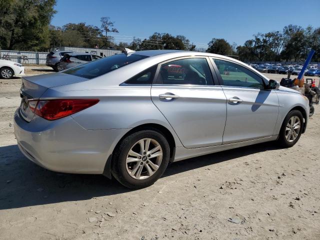 5NPEB4ACXDH795289 - 2013 HYUNDAI SONATA GLS SILVER photo 3