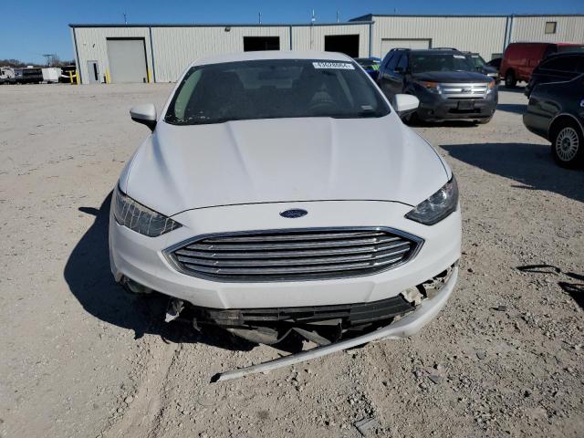 3FA6P0H79HR417061 - 2017 FORD FUSION SE WHITE photo 5