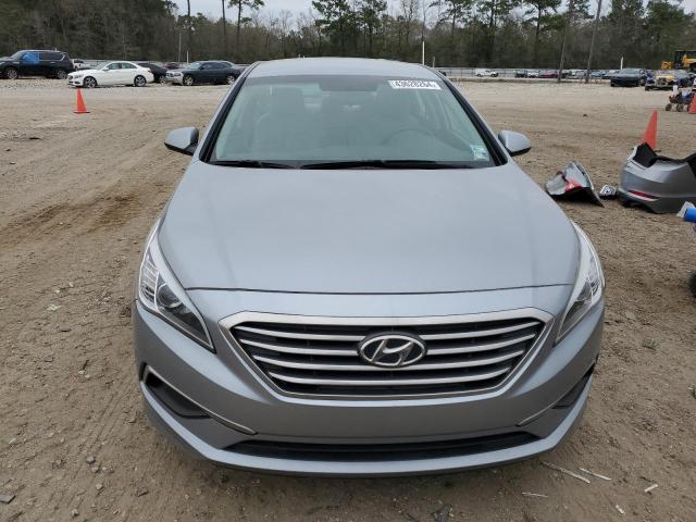 5NPE24AF0HH439918 - 2017 HYUNDAI SONATA SE SILVER photo 5