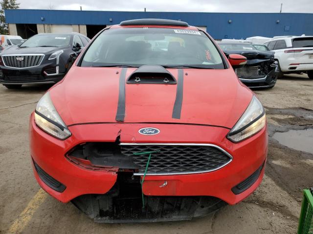 1FADP3FE0HL257290 - 2017 FORD FOCUS SE RED photo 5