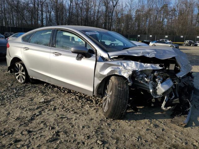 3FA6P0T98LR236633 - 2020 FORD FUSION SE SILVER photo 4