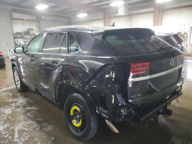 1V2KE2CAXMC200865 - 2021 VOLKSWAGEN ATLAS CROS SE Черный фото 2