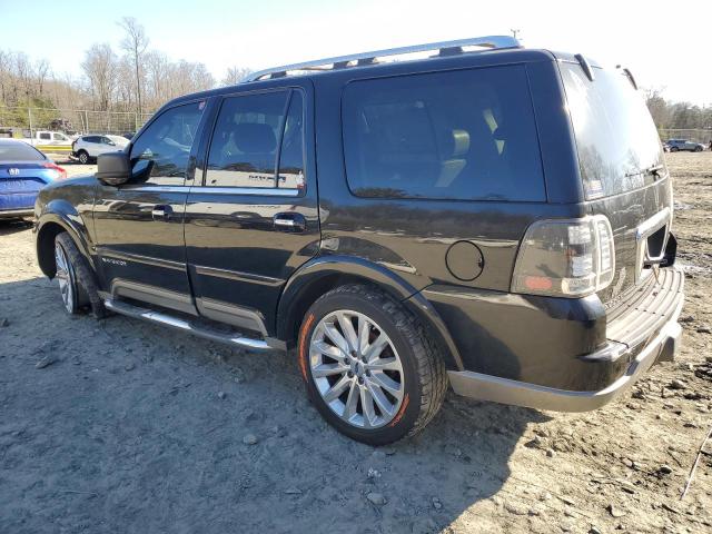 5LMFU28R34LJ35239 - 2004 LINCOLN NAVIGATOR შავი ფოტო 2