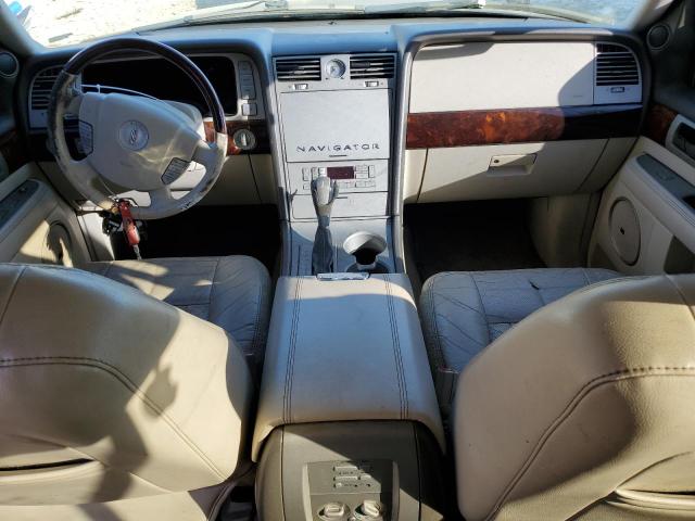 5LMFU28R34LJ35239 - 2004 LINCOLN NAVIGATOR შავი ფოტო 8