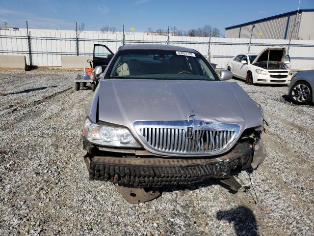 2LNBL8CV5AX615759 - 2010 LINCOLN TOWN CAR SIGNATURE LIMITED GRAY photo 5