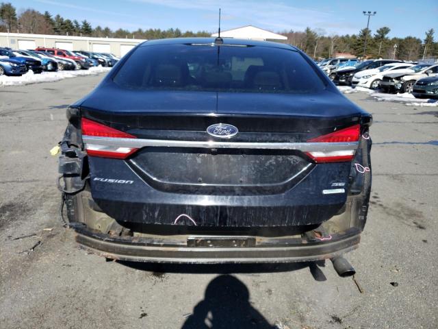 3FA6P0HD5HR114185 - 2017 FORD FUSION SE BLACK photo 6