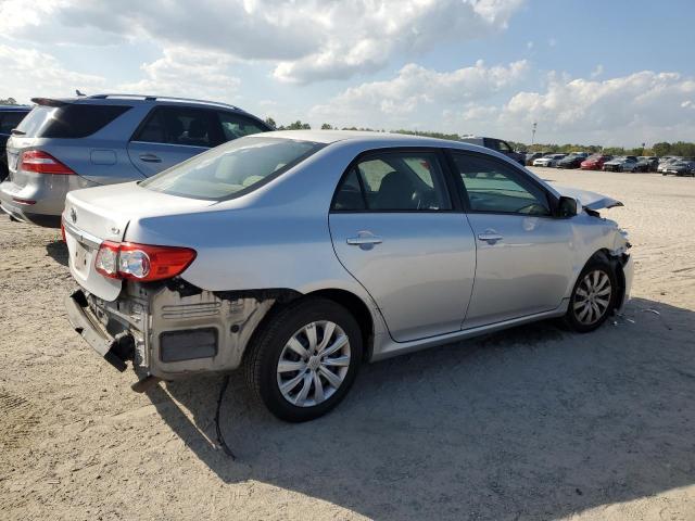 2T1BU4EE1CC878703 - 2012 TOYOTA COROLLA BASE SILVER photo 3