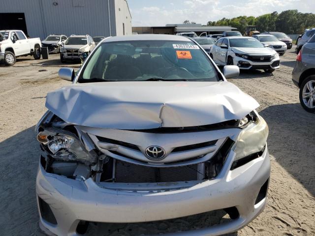 2T1BU4EE1CC878703 - 2012 TOYOTA COROLLA BASE SILVER photo 5