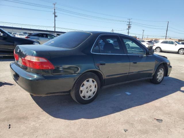 1HGCG6652YA070833 - 2000 HONDA ACCORD LX GREEN photo 3