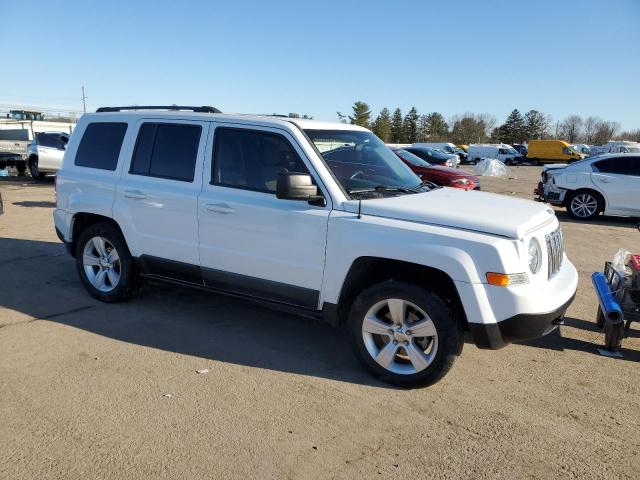 1C4NJRFB3CD683504 - 2012 JEEP PATRIOT LATITUDE WHITE photo 4