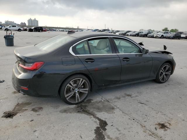 3MW5R1J08L8B17963 - 2020 BMW 330I BLACK photo 3